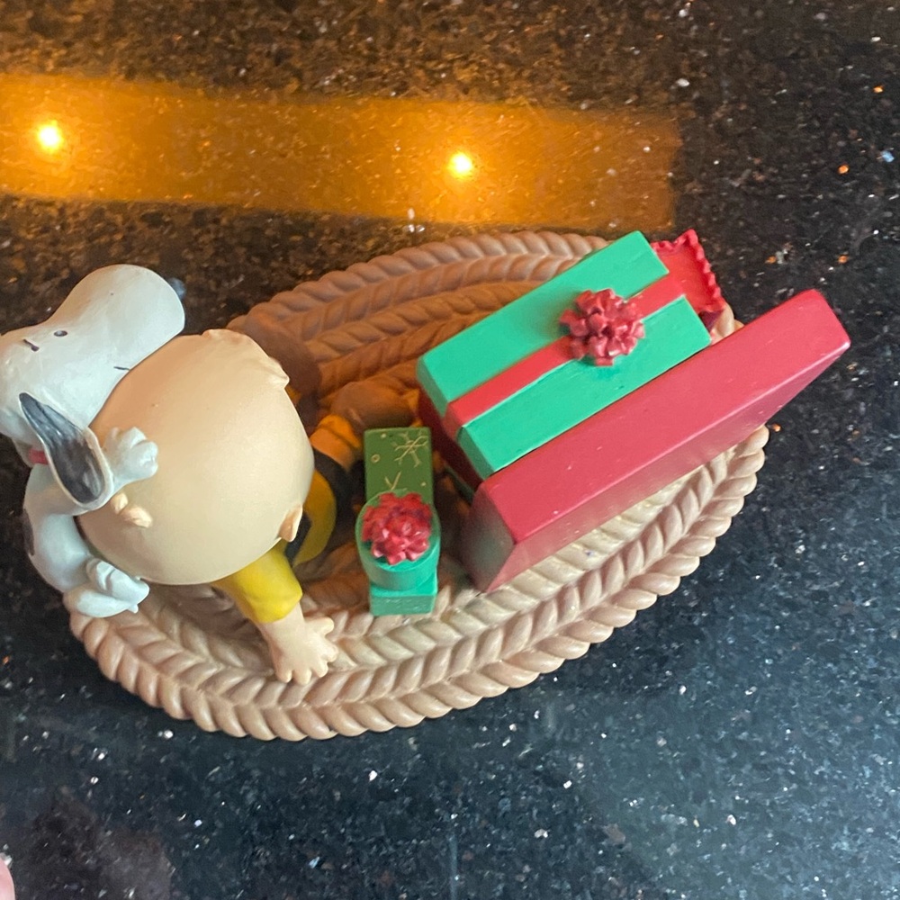 Snoopy Peanuts Charlie Brown Hallmark Christmas
Countdown 2012 - Picture 7 of 9